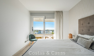 Beachside, eigentijds penthouse met groot solarium te koop in een modern complex in San Pedro, Marbella 775781 