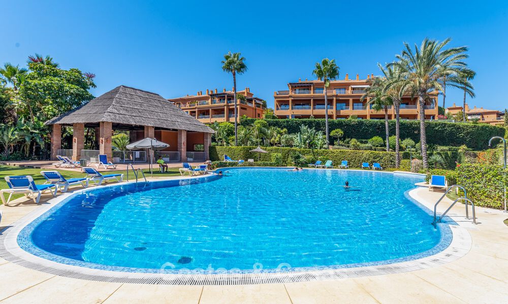 Schitterend penthouse met panoramische uitzichten te koop in een gated complex van Marbella - Benahavis 775857