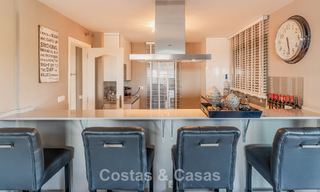 Schitterend penthouse met panoramische uitzichten te koop in een gated complex van Marbella - Benahavis 775871 