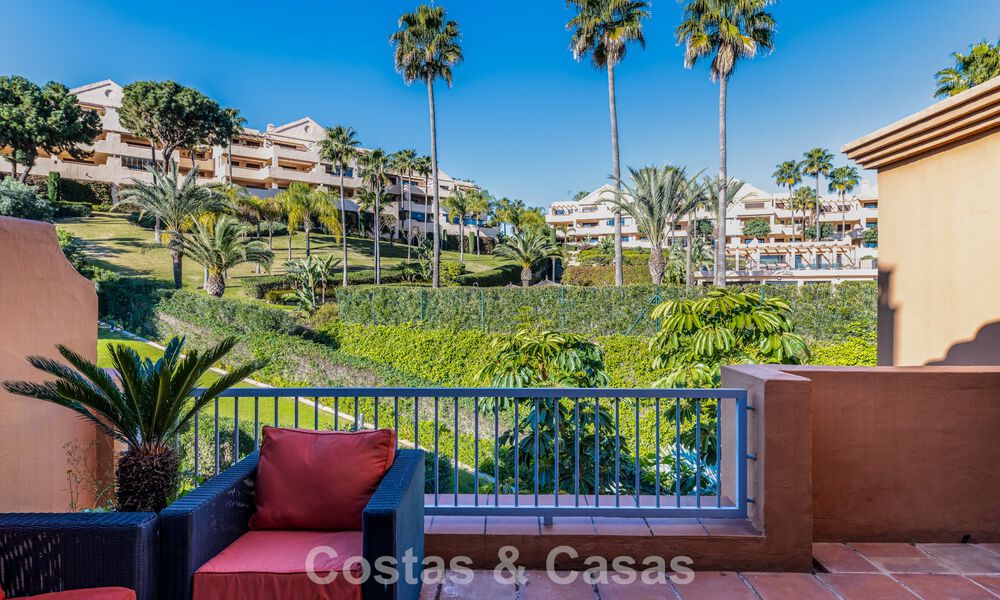 Schitterend penthouse met panoramische uitzichten te koop in een gated complex van Marbella - Benahavis 775878