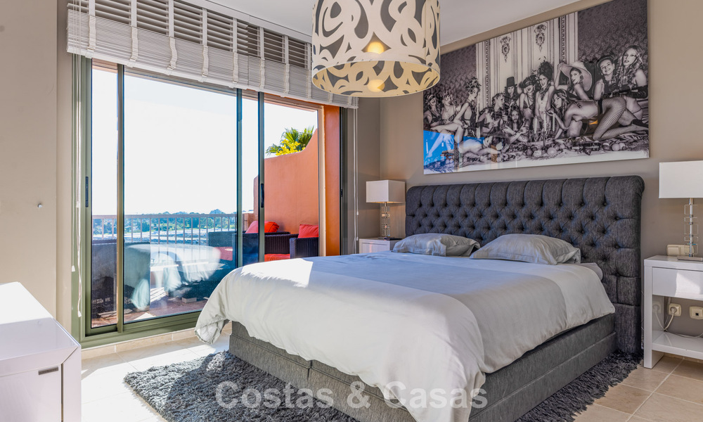 Schitterend penthouse met panoramische uitzichten te koop in een gated complex van Marbella - Benahavis 775882