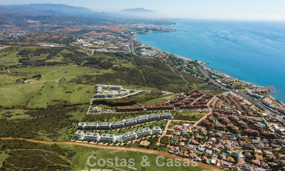 Duurzame nieuwe appartementen met zeezicht te koop op loopafstand van het strand in West-Estepona 775835