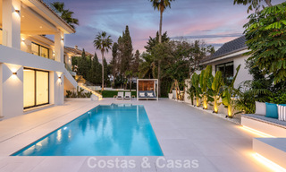 Luxueus gerenoveerde villa te koop op een steenworp van het strand in Oost Marbella 776423 