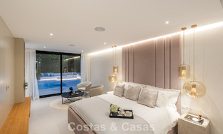 Luxueus gerenoveerde villa te koop op een steenworp van het strand in Oost Marbella 776424 