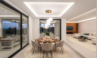 Luxueus gerenoveerde villa te koop op een steenworp van het strand in Oost Marbella 776430 