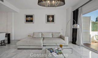 Ruim herenhuis te koop in een eerstelijnsstrand complex op de New Golden Mile tussen Marbella en Estepona 776027 