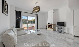 Ruim herenhuis te koop in een eerstelijnsstrand complex op de New Golden Mile tussen Marbella en Estepona 776033 