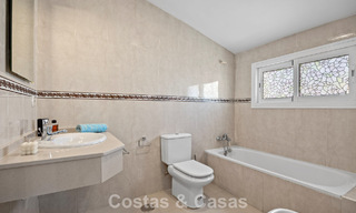 Ruim herenhuis te koop in een eerstelijnsstrand complex op de New Golden Mile tussen Marbella en Estepona 776043 