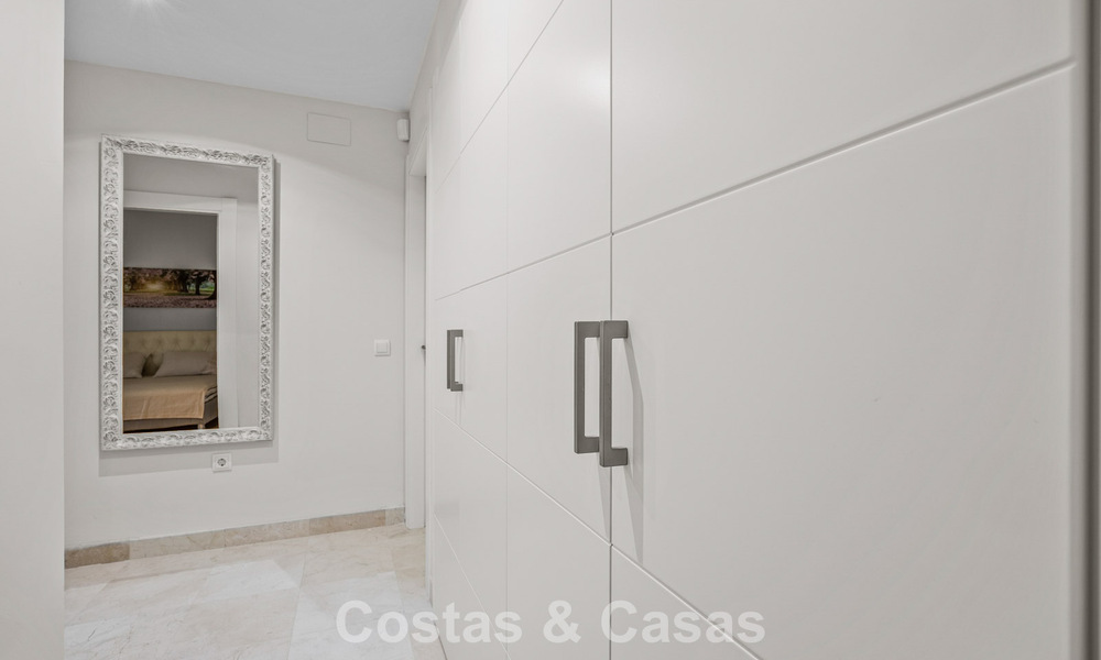 Luxe appartement te koop in het vooraanstaand 5* Los Flamingos Golfresort op de New Golden Mile, Marbella - Benahavis 776133