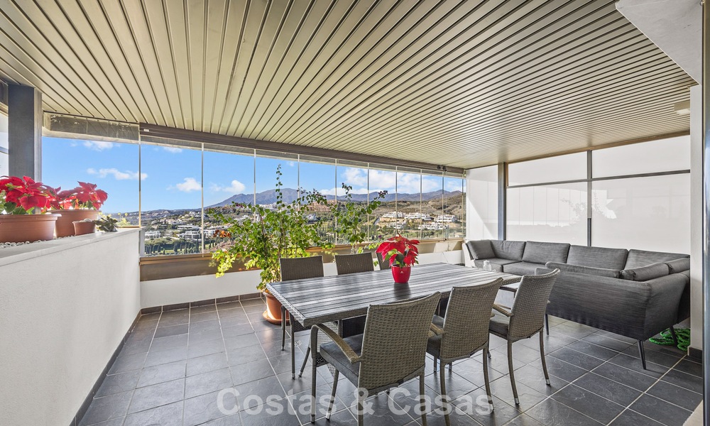 Luxe appartement te koop in het vooraanstaand 5* Los Flamingos Golfresort op de New Golden Mile, Marbella - Benahavis 776135