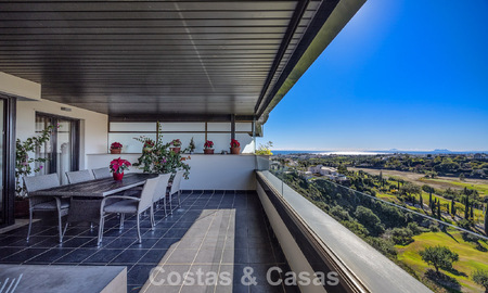 Luxe appartement te koop in het vooraanstaand 5* Los Flamingos Golfresort op de New Golden Mile, Marbella - Benahavis 776138