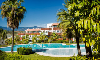 Eigentijdse golf appartementen te koop in een 5-sterren golfresort, New Golden Mile, Marbella - Benahavis 807031 