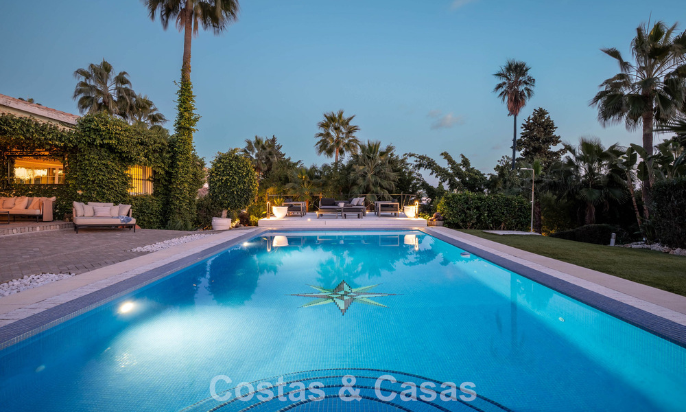 Instapklare luxevilla met een moderne mediterrane bouwstijl te koop in Nueva Andalucia’s golfvallei, Marbella 776257