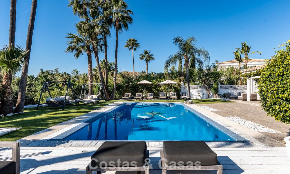 Instapklare luxevilla met een moderne mediterrane bouwstijl te koop in Nueva Andalucia’s golfvallei, Marbella 776276