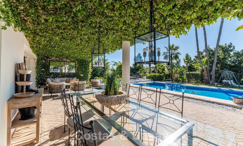 Instapklare luxevilla met een moderne mediterrane bouwstijl te koop in Nueva Andalucia’s golfvallei, Marbella 776279
