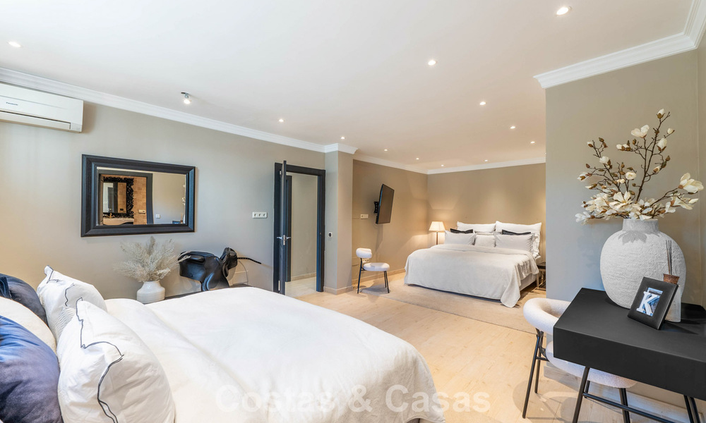 Instapklare luxevilla met een moderne mediterrane bouwstijl te koop in Nueva Andalucia’s golfvallei, Marbella 776300