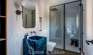 Modern gerenoveerd duplex penthouse te koop, op korte afstand van voorzieningen in Nueva Andalucia’s golfvallei, Marbella 793373 