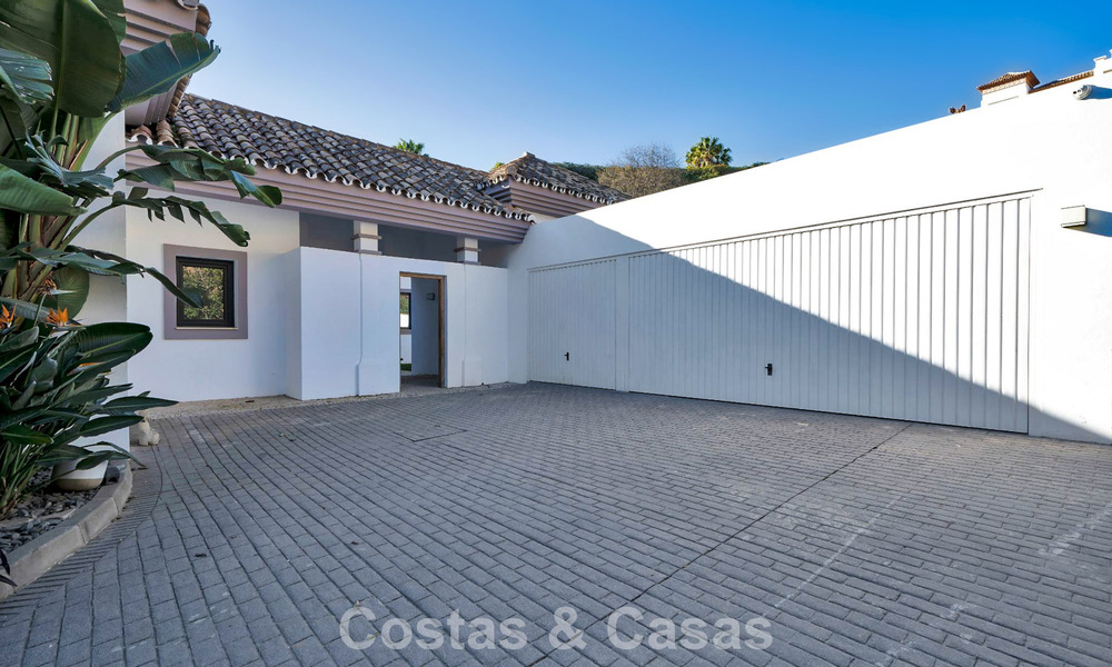 Luxueuze villa in mediterrane stijl te koop in een gated community omgeven door natuur in Marbella - Benahavis 776507