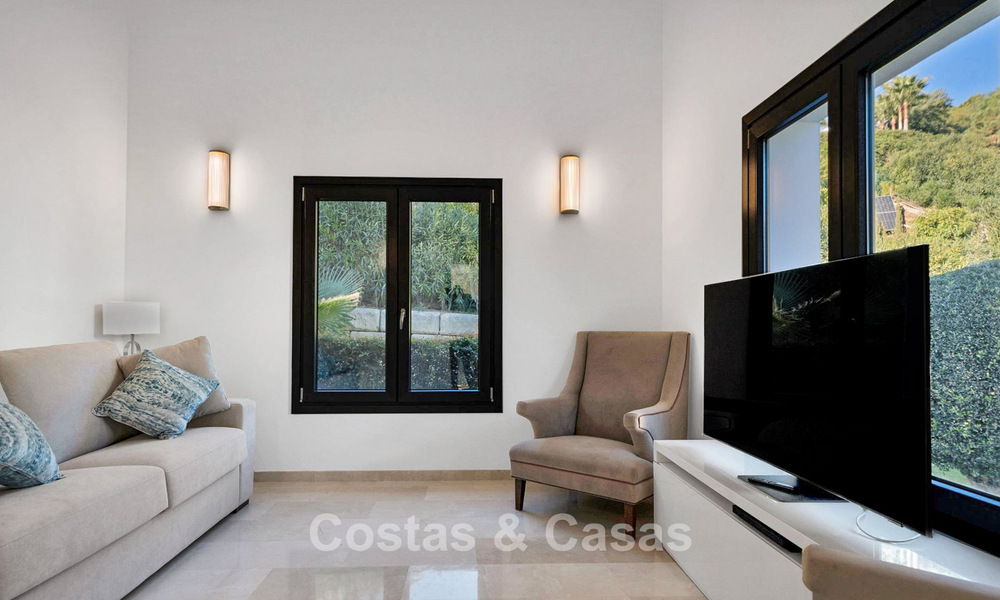 Luxueuze villa in mediterrane stijl te koop in een gated community omgeven door natuur in Marbella - Benahavis 776525