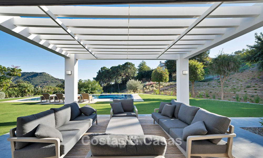 Luxueuze villa in mediterrane stijl te koop in een gated community omgeven door natuur in Marbella - Benahavis 776538