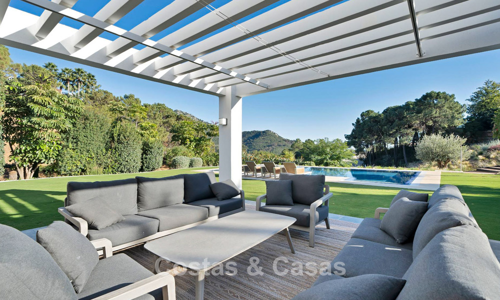 Luxueuze villa in mediterrane stijl te koop in een gated community omgeven door natuur in Marbella - Benahavis 776539