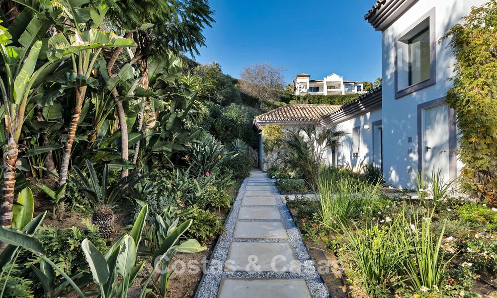 Luxueuze villa in mediterrane stijl te koop in een gated community omgeven door natuur in Marbella - Benahavis 776540