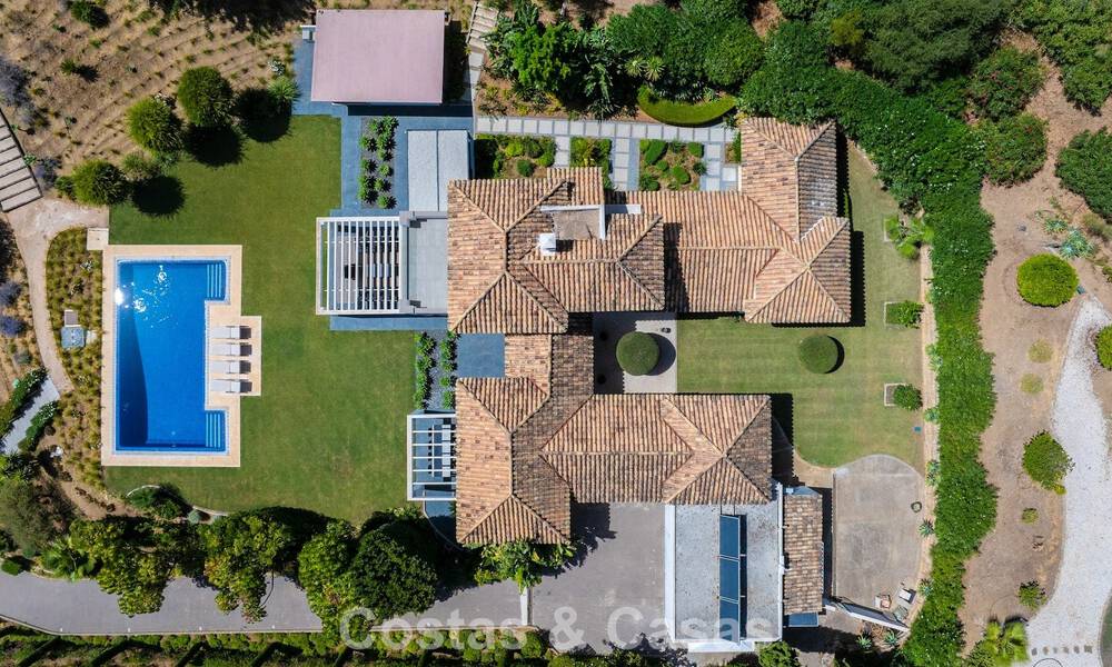 Luxueuze villa in mediterrane stijl te koop in een gated community omgeven door natuur in Marbella - Benahavis 805690