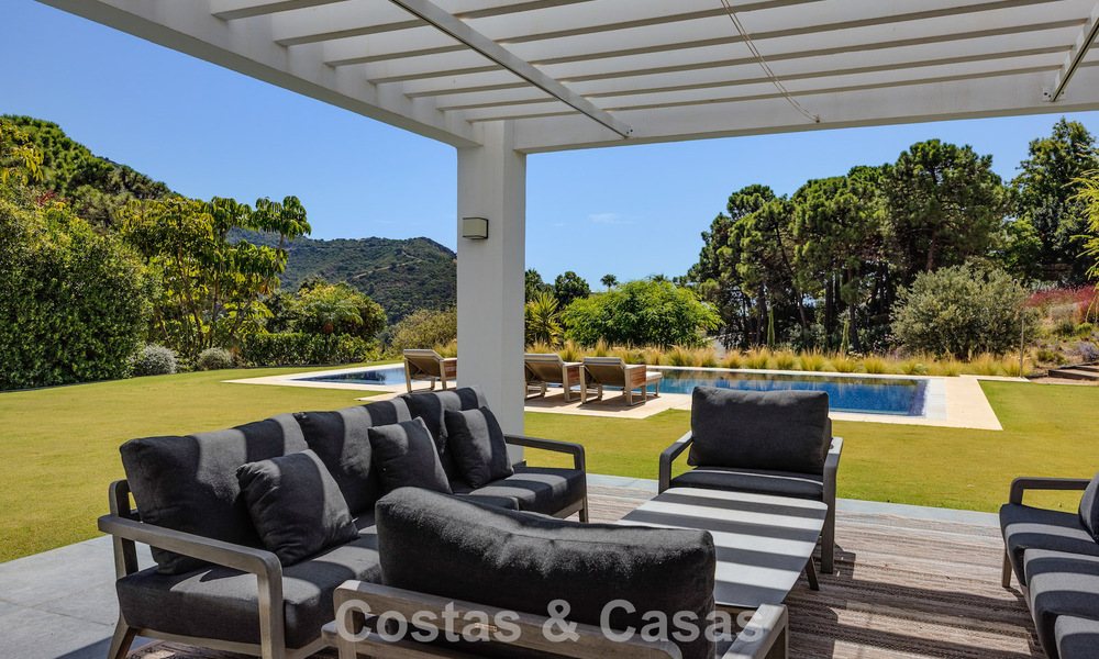 Luxueuze villa in mediterrane stijl te koop in een gated community omgeven door natuur in Marbella - Benahavis 805695