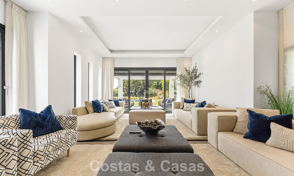 Luxueuze villa in mediterrane stijl te koop in een gated community omgeven door natuur in Marbella - Benahavis 805702