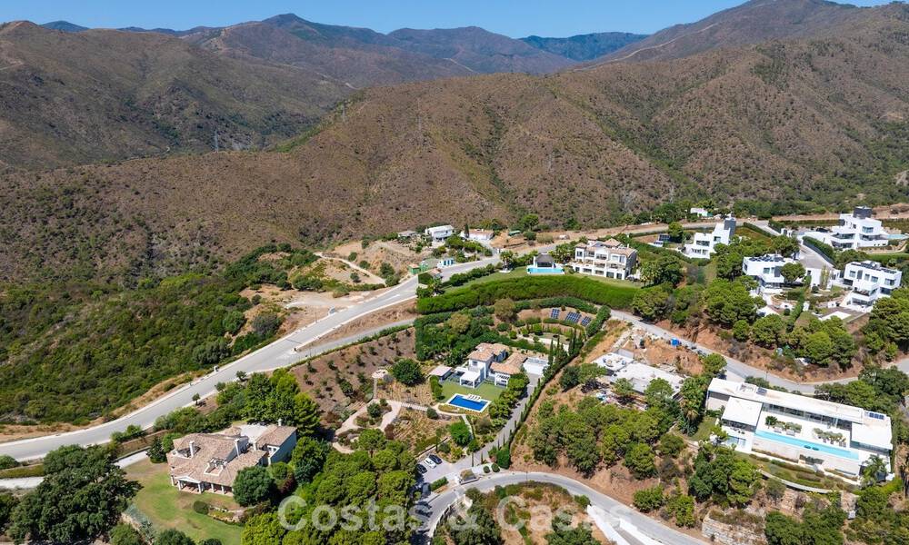 Luxueuze villa in mediterrane stijl te koop in een gated community omgeven door natuur in Marbella - Benahavis 805706