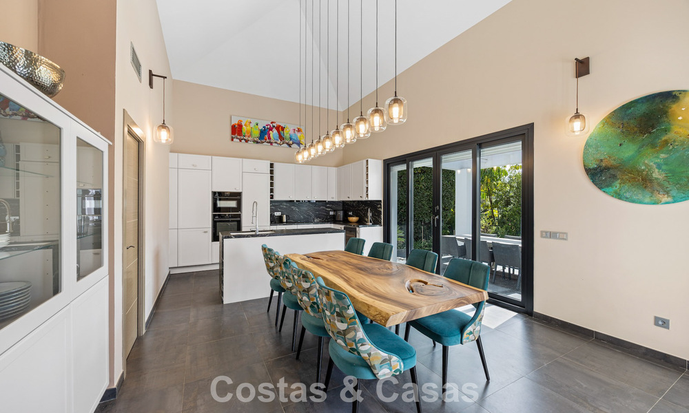 Luxueuze villa in mediterrane stijl te koop in een gated community omgeven door natuur in Marbella - Benahavis 805720