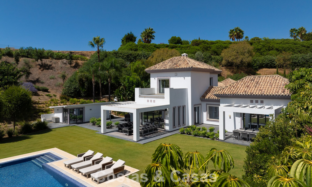 Luxueuze villa in mediterrane stijl te koop in een gated community omgeven door natuur in Marbella - Benahavis 805727