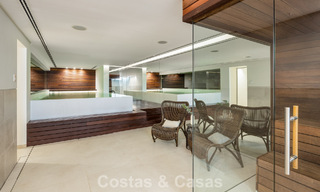 Eigentijdse luxevilla te koop, in een exclusieve, afgeschermde woonwijk op Marbella’s prestigieuze Golden Mile 776677 