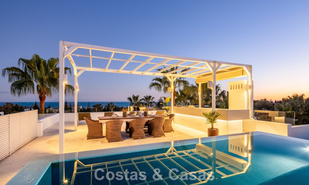 Eigentijdse luxevilla te koop, in een exclusieve, afgeschermde woonwijk op Marbella’s prestigieuze Golden Mile 776687