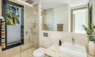 Eigentijdse luxevilla te koop, in een exclusieve, afgeschermde woonwijk op Marbella’s prestigieuze Golden Mile 776696 