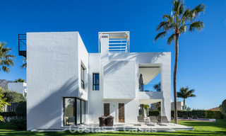 Eigentijdse luxevilla te koop, in een exclusieve, afgeschermde woonwijk op Marbella’s prestigieuze Golden Mile 776703 