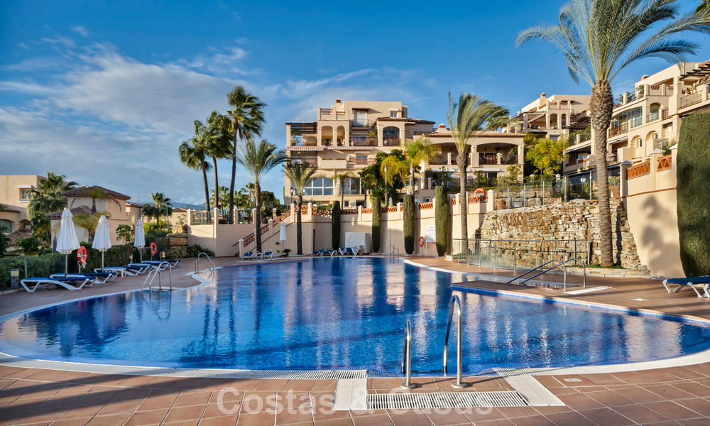 Luxueus begane grond appartement te koop, gelegen aan de New Golden Mile tussen Marbella en Estepona 776542