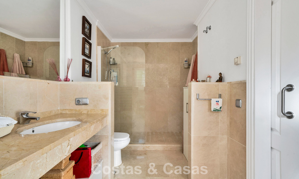 Luxueus begane grond appartement te koop, gelegen aan de New Golden Mile tussen Marbella en Estepona 776552