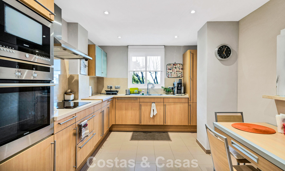 Luxueus begane grond appartement te koop, gelegen aan de New Golden Mile tussen Marbella en Estepona 776573