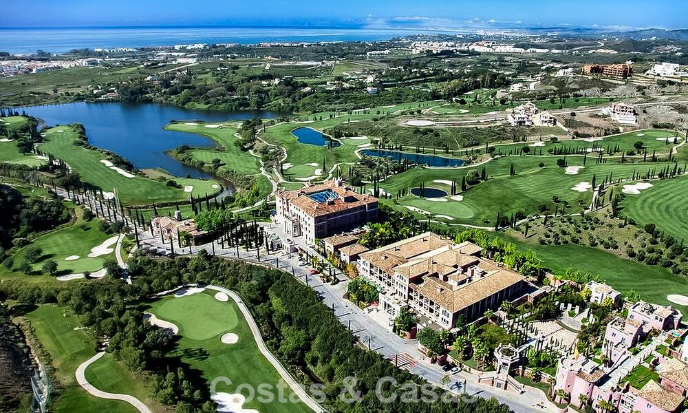 Moderne luxevilla met magnifiek golf- en zeezicht te koop in een vijfsterren golfresort in Marbella - Benahavis 776706