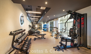 Moderne, halfvrijstaande villa met uitzicht op zee te koop in een luxe resort in Mijas Costa, Costa del Sol 776816 