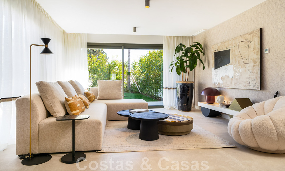 Moderne, halfvrijstaande villa met uitzicht op zee te koop in een luxe resort in Mijas Costa, Costa del Sol 776830