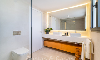 Moderne, halfvrijstaande villa met uitzicht op zee te koop in een luxe resort in Mijas Costa, Costa del Sol 776836 