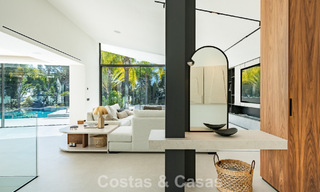 Gerenoveerde moderne luxevilla te koop in een prestigieuze woonwijk in Marbella Oost 777056 