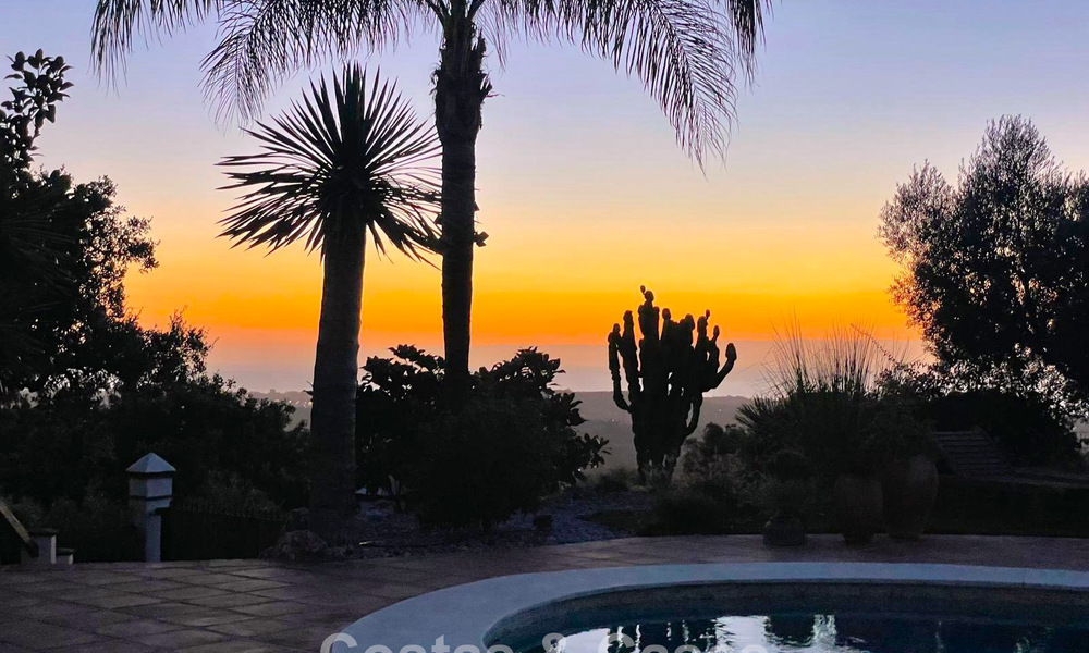 Spaanse hacienda stijl villa met spectaculaire vergezichten te koop in een natuurlijke setting ten oosten van Marbella centrum 776914