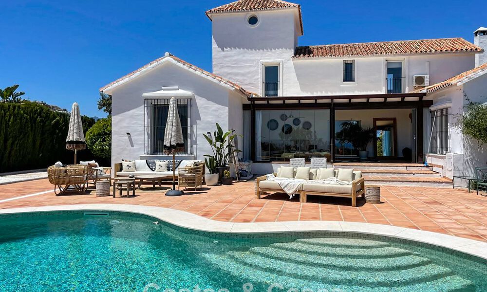 Spaanse hacienda stijl villa met spectaculaire vergezichten te koop in een natuurlijke setting ten oosten van Marbella centrum 776915