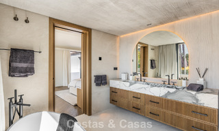 Eigentijds Andalusische luxevilla te koop omgeven door golfbanen in Nueva Andalucia, Marbella 776945 