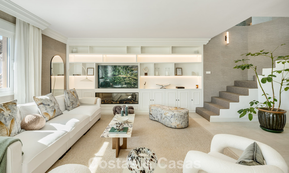 Instapklaar duplex penthouse te koop in een 24-uur beveiligde urbanisatie op Marbella’s Golden Mile 777105