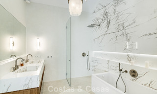 Instapklaar duplex penthouse te koop in een 24-uur beveiligde urbanisatie op Marbella’s Golden Mile 777114 