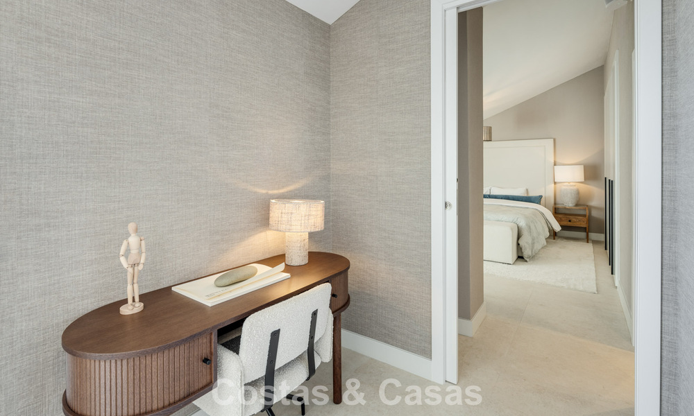 Instapklaar duplex penthouse te koop in een 24-uur beveiligde urbanisatie op Marbella’s Golden Mile 777120